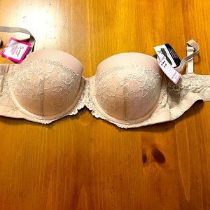 NWT 5 way convertible bra.